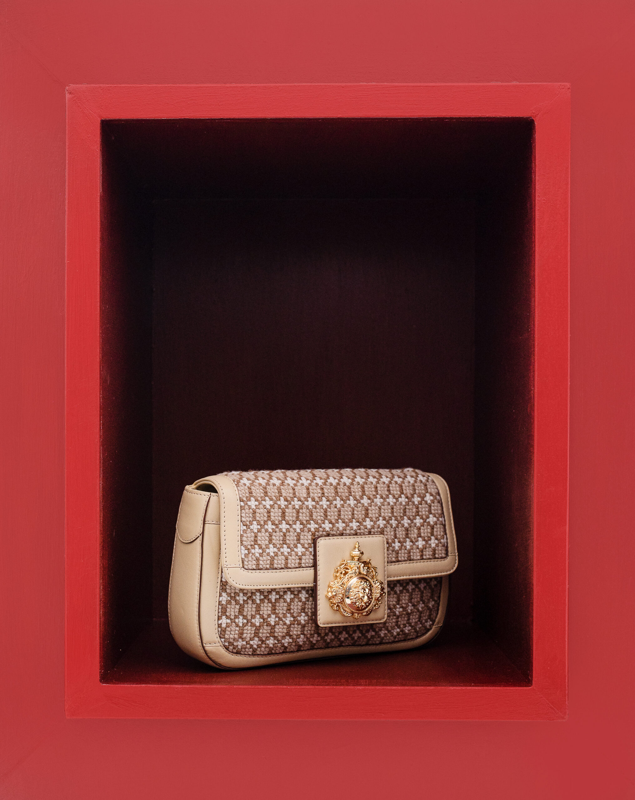 CARRY ALL SADDLE BAG IN ASON EMBROIDERY - Image 3